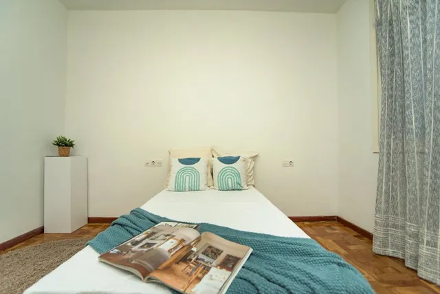 Piso en travesía Bayona 4, Pamplona — 13