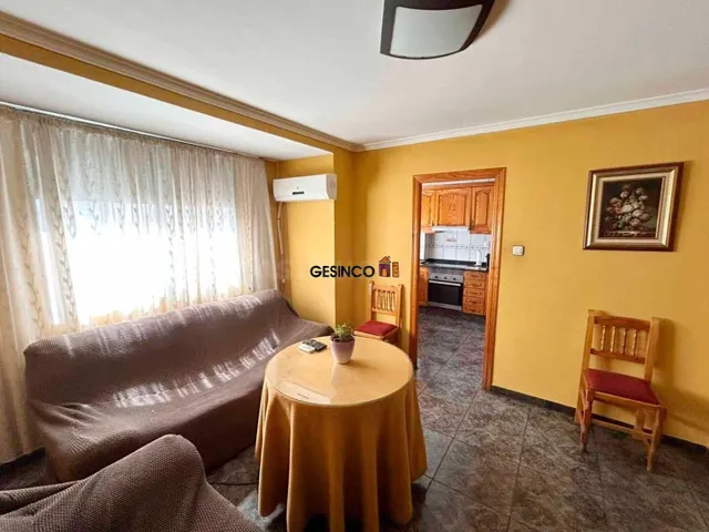 CASA DE PUEBLO CON TERRAZA Y GARAJE - foto 2