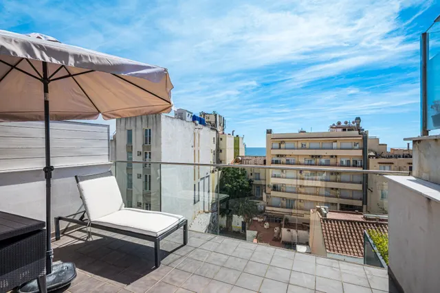 APARTAMENTO con solarium en el CENTRO — 28