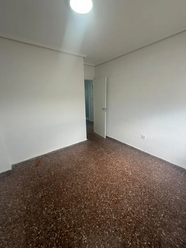 Piso en Alaquas con galería y despensa — 8