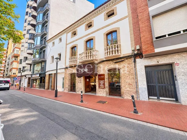 Traspaso de restaurante en funcionamiento en el paseo de Oliva — 2