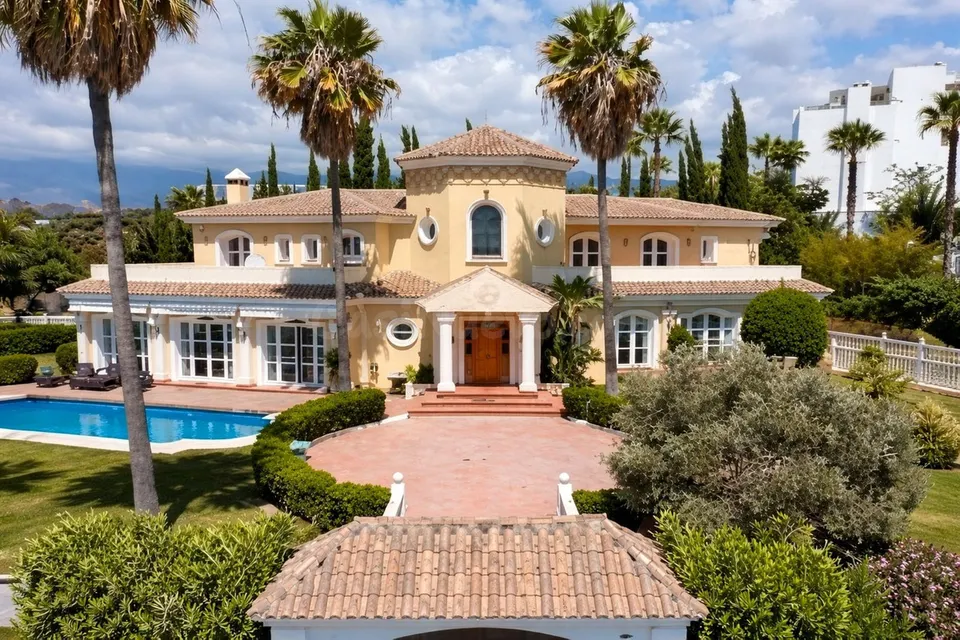 Chalet 5 habitaciones 697m² en venta - Costa Del Sol
