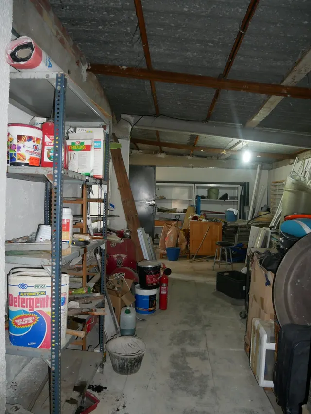 Se venden naves con parcela de 2.868 m2 en Senda De los Garres — 46