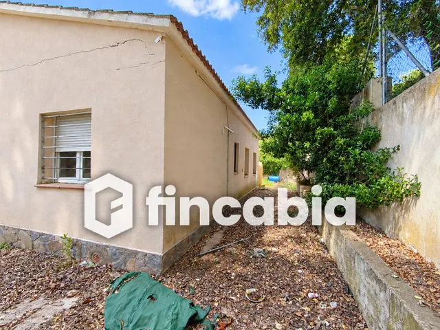 Casa independiente para reformar con jardín y garaje en Maçanet de la Selva — 22