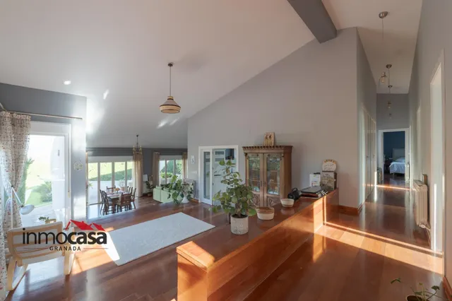Casa 5 habitaciones 220m² en venta - Urb. el arenal - foto 2