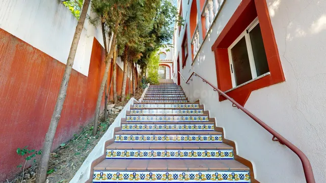 ¡¡¡IMPRESIONANTE CASA INDEPENDIENTE CENTRICA!!! - foto 2