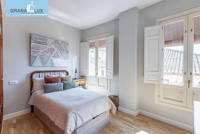 Exclusivo Piso Dúplex en el Corazón de Granada — 25