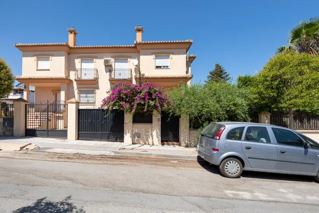 Preciosa Casa Pareada en Urbanización El Ventorrilo (Vegas del Genil) — 7