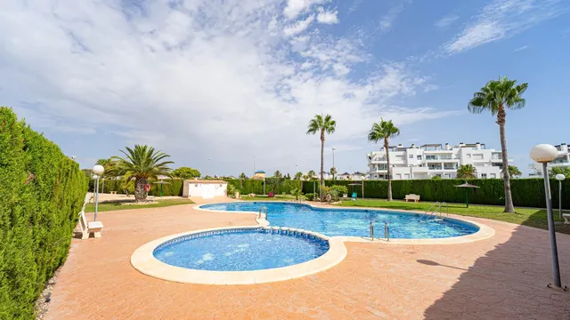 Gran apartamento en orihuela: 2 hab, 1 baño — 22