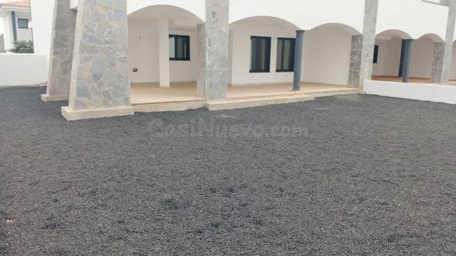 Apartamento en Planta Baja con Amplia Terraza, Jardín Privad - foto 3