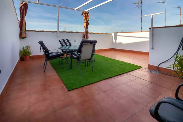 Amplia Casa en Badajoz - Ideal para Familias (Bda San Miguel) — 38