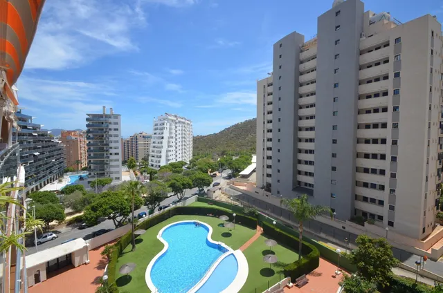 SE VENDE APARATMENTO DE DOS DORMITORIOS SEVENDGROUP.COM — 7