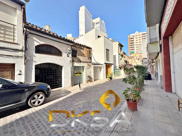 AQUÍ NO TE VENDEMOS LA CASA… TE VENDEMOS EL SITIO DONDE CONS - foto 5