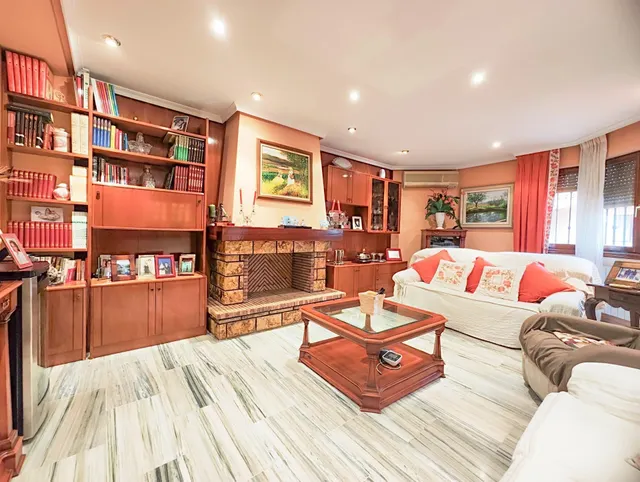 Casa Pareada en venta Zona Pau II — 24