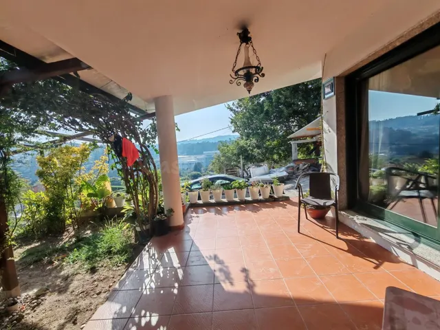 Chalet independiente con piscina en Mos