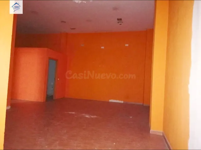 Se vende amplio local comercial a pie de calle en avenida pr - foto 4