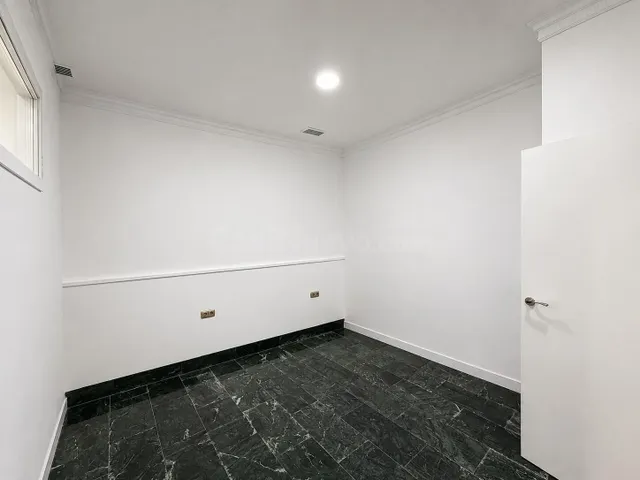 Alquiler local en pleno centro de Motril - foto 5