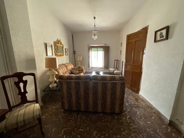 GRAN CASA EN CHOZAS DE CANALES - foto 2