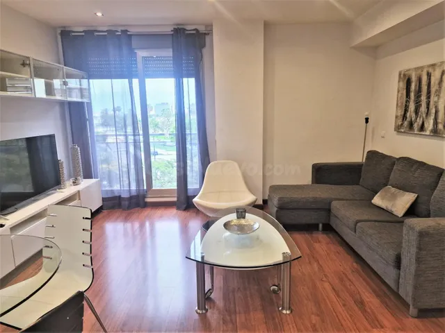 Piso de un dormitorio, amueblado, con plaza de garaje en la Ciudad de las Artes y las  Ciencias — 3