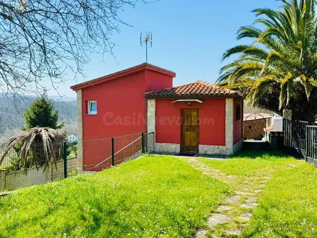 Casa con parcela y dos edificaciones en Agüero, Villaviciosa