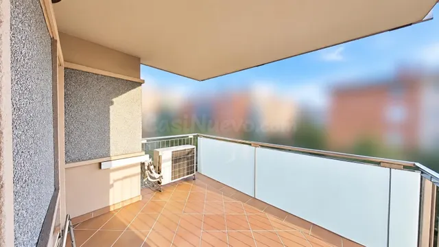 Pis senyorial de 4 habitacions amb gran Balco al centre de Granollers — 4