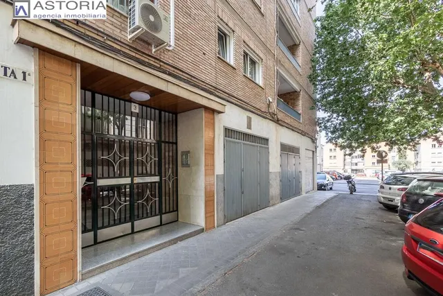 Calle Diamantino García — 27