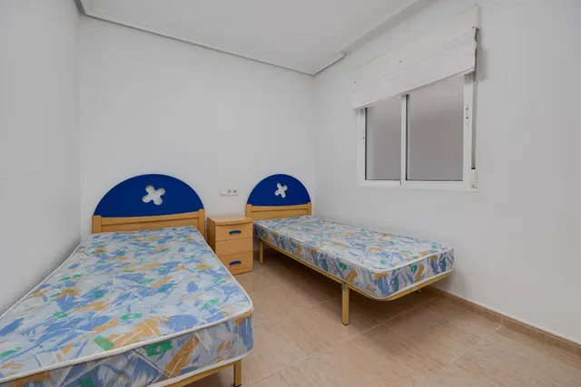 Venta de amplio apartamento seminuevo Ed.Torreaguas Torrevieja — 30