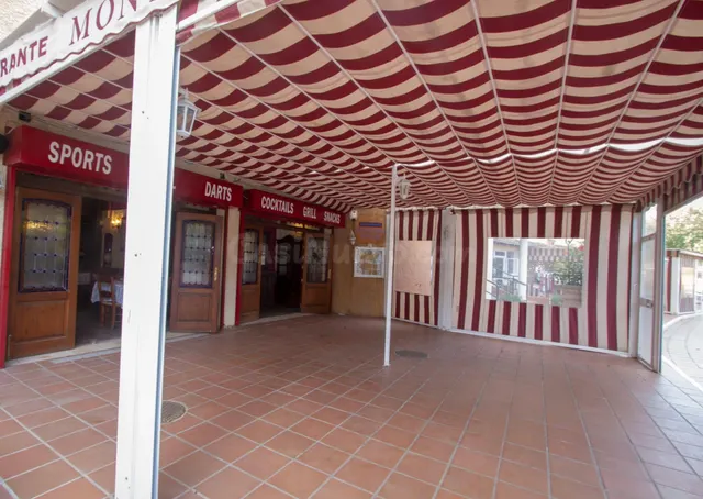 Local restaurante Marbella Marbesa con terraza y cocina equi - foto 2