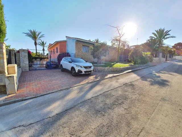 Chalet individual en una de las urbanizaciones mas exclusivas de Benidorm — 13