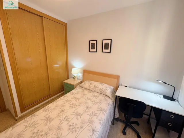 ALQUILER DE HABITACIÓN PARA ESTUDIANTE, IDEAL PARA UNIVERSITARIO DE MEDICINA Y CIENCIAS DE LA SALUD — 2