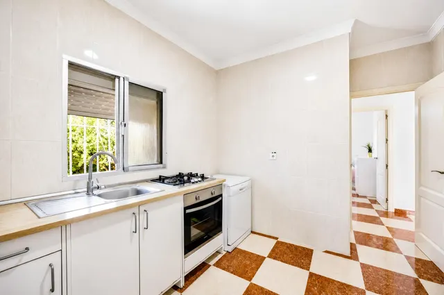Chalet con amplia parcela en El Sotillo — 34