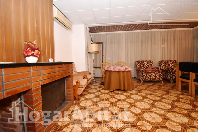 AMPLIA CASA CON LOCAL COMERCIAL, GARAJE Y TERRAZA — 15