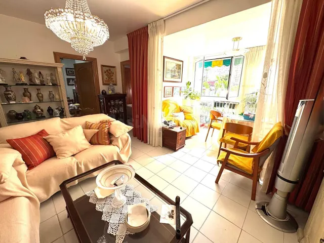 Amplia Vivienda de 4 habitaciones — 3