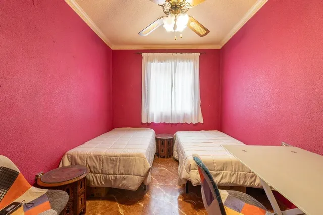 En venta casa adosada con garaje en residencial con piscina junto estación de autobuses — 17