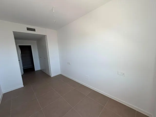 Piso con terraza SUR con vista al Mar solo 300 m del Mar — 25