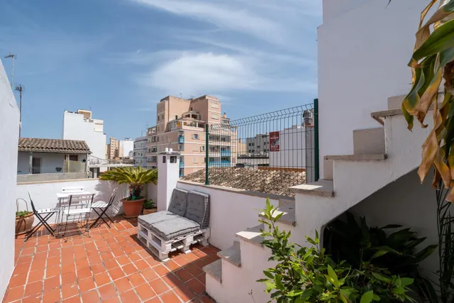 VENTA PISO CON TERRAZA — 36