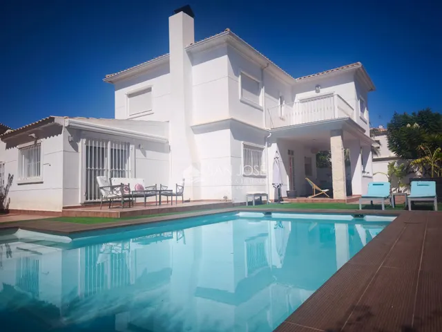 Venta de chalet en Aspe, santa elena — 38