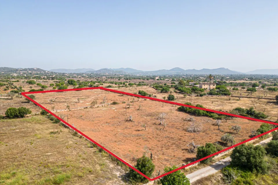 Finca rústica para construir en la carretera de s'Illot - Portocristo