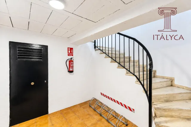Piso de dos dormitorios, con ascensor y trastero (garaje opcional), en calle Pozo — 40