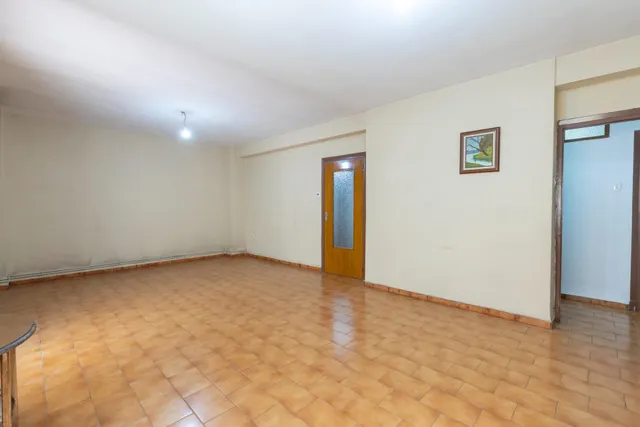 Amplio piso en Pedro Antonio de Alarcón — 14