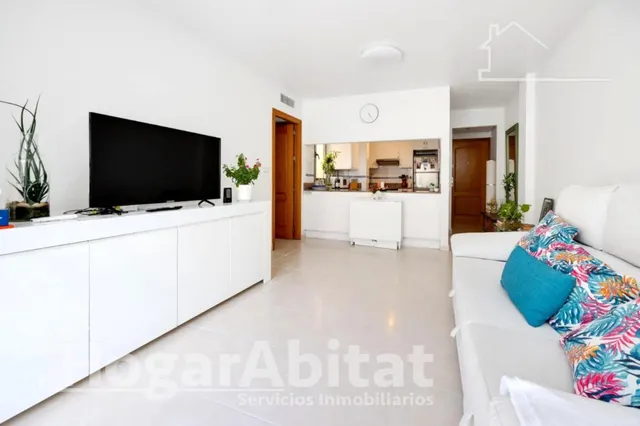PRECIOSO ÁTICO CON DOS TERRAZAS, GARAJE Y PISCINA JUNTO AL MAR — 23