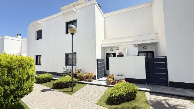 Adosado 3 habitaciones en venta - Lomas de Cabo Roig