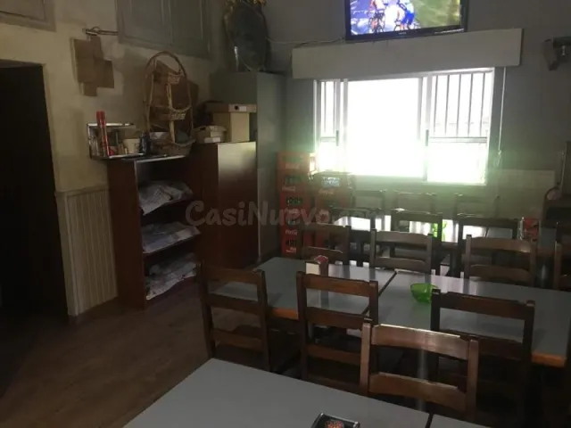 LOCAL COMERCIAL EN TRASPASO EN O COUTO - foto 5
