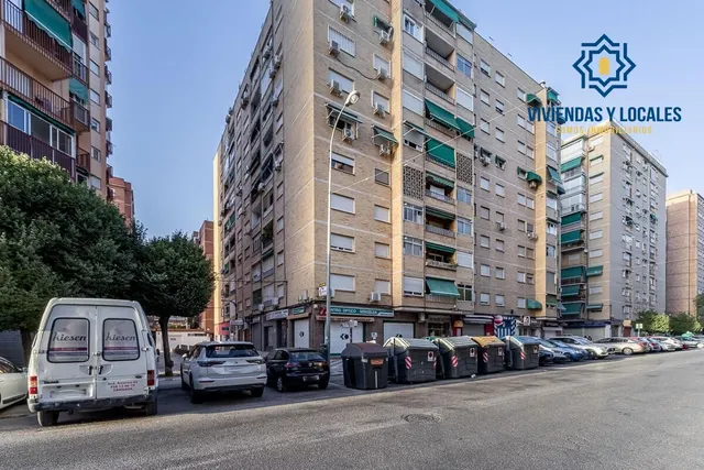 OPORTUNIDAD!! LOCAL EN AVENIDA AMERICA — 15