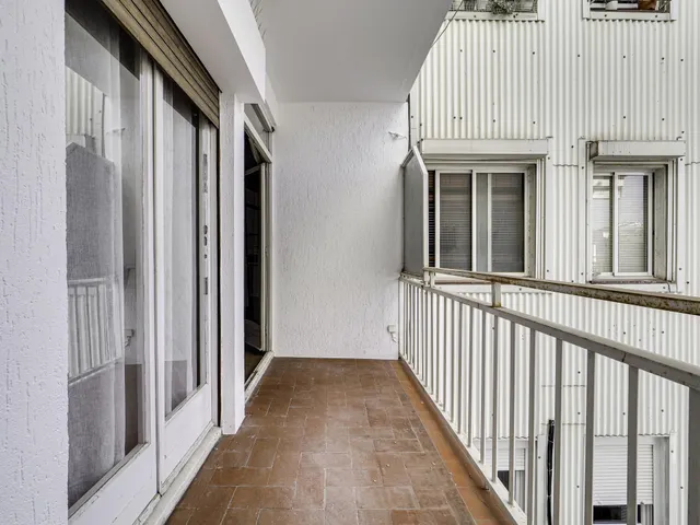 PISO EN OFERTA EN SAGRADA FAMILIA — 7