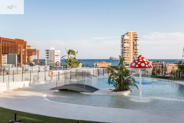MODERNO PISO CON VISTAS DESPEJADAS EN BENIDORM - foto 3