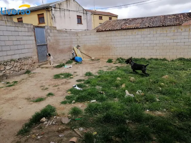 SOLAR DE 120 METROS CUADRADOS EN LA AGUILERA - foto 5