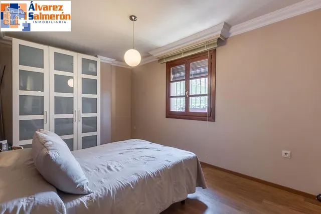 INCREÍBLE CHALET INDEPENDIENTE EN ZONA PRIVILEGIADA — 18