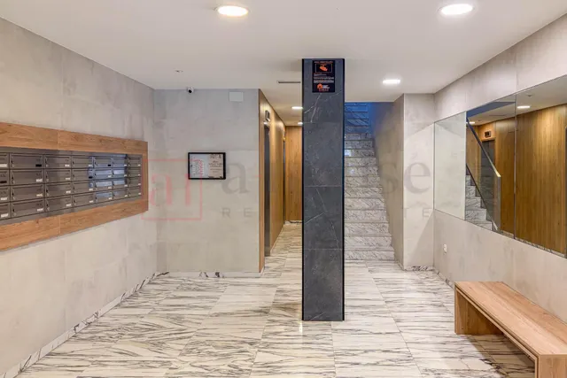 Piso listo para entrar a vivir con piscina comunitaria en la maternitat i sant ramón — 37