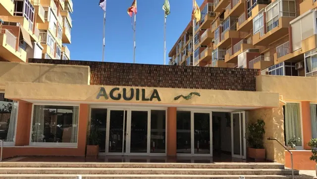 Apartamento reformado con piscinas comunitarias en Benalmádena — 25